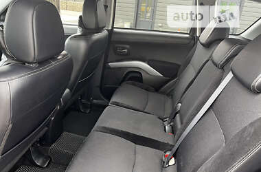 Внедорожник / Кроссовер Mitsubishi Outlander 2011 в Черновцах