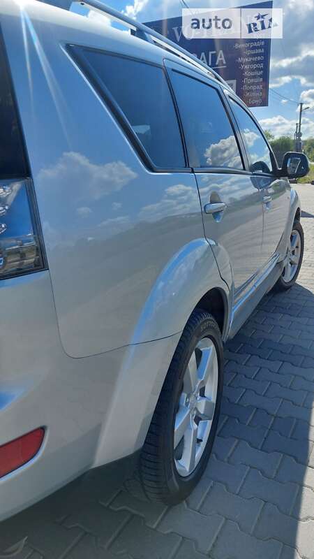 Позашляховик / Кросовер Mitsubishi Outlander 2009 в Іршаві