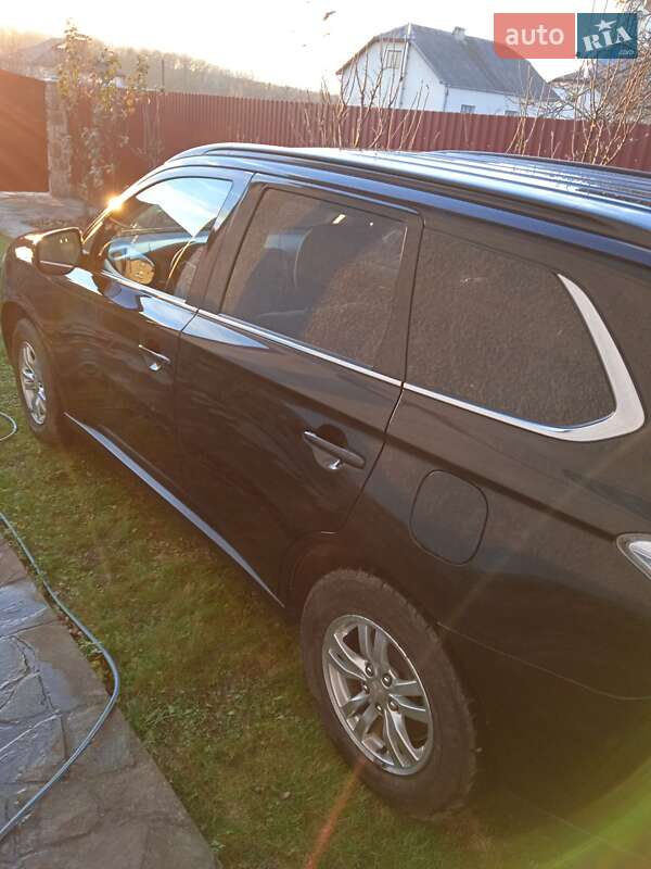 Позашляховик / Кросовер Mitsubishi Outlander 2013 в Тернополі