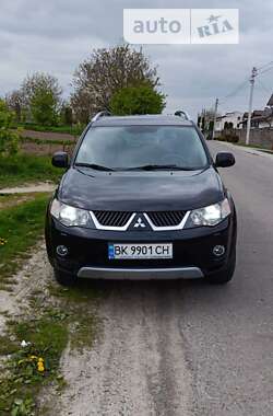 Внедорожник / Кроссовер Mitsubishi Outlander 2009 в Ровно