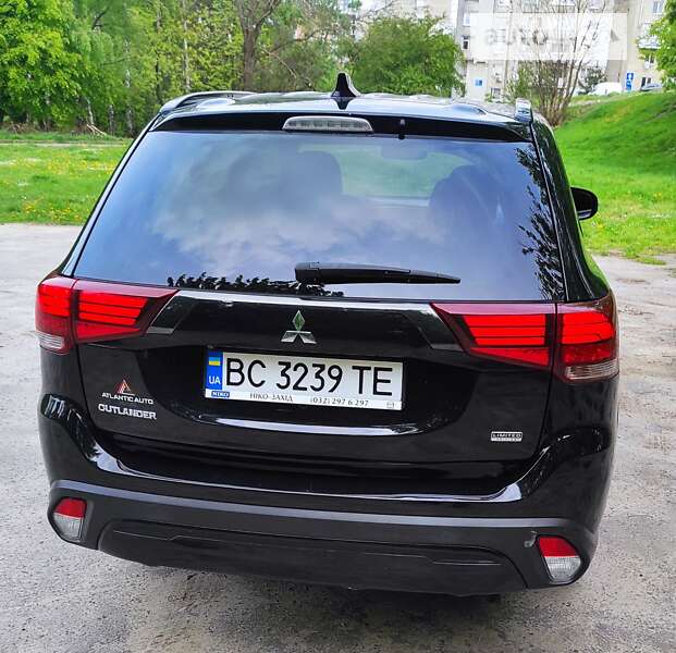 Внедорожник / Кроссовер Mitsubishi Outlander 2020 в Львове