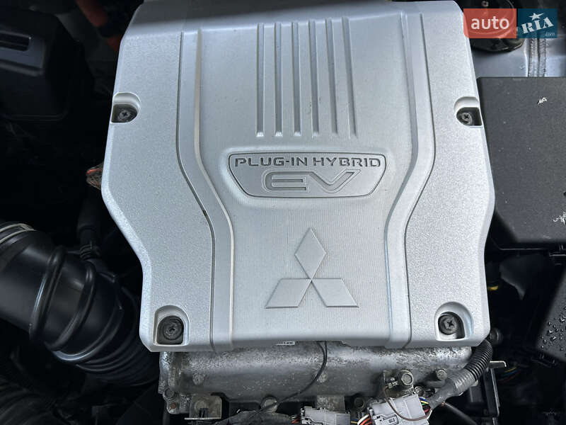 Внедорожник / Кроссовер Mitsubishi Outlander 2018 в Ивано-Франковске