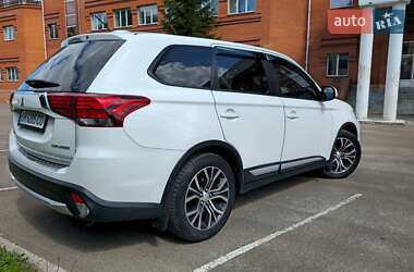 Позашляховик / Кросовер Mitsubishi Outlander 2015 в Сумах