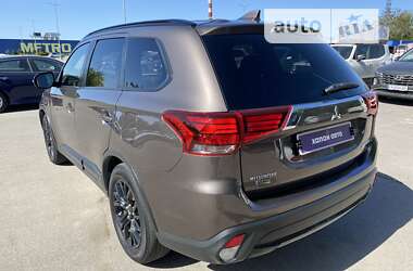 Внедорожник / Кроссовер Mitsubishi Outlander 2018 в Днепре