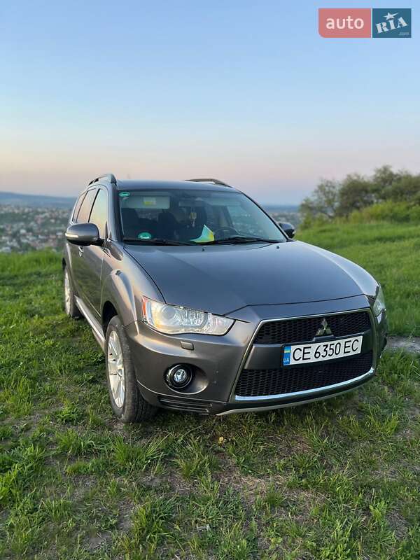Внедорожник / Кроссовер Mitsubishi Outlander 2011 в Черновцах