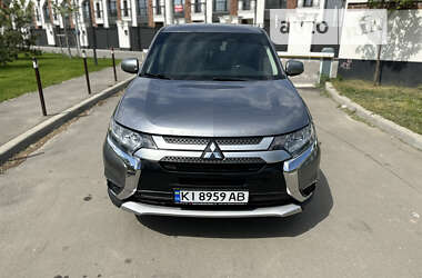 Внедорожник / Кроссовер Mitsubishi Outlander 2015 в Белой Церкви