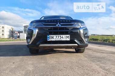 Внедорожник / Кроссовер Mitsubishi Outlander 2018 в Ровно