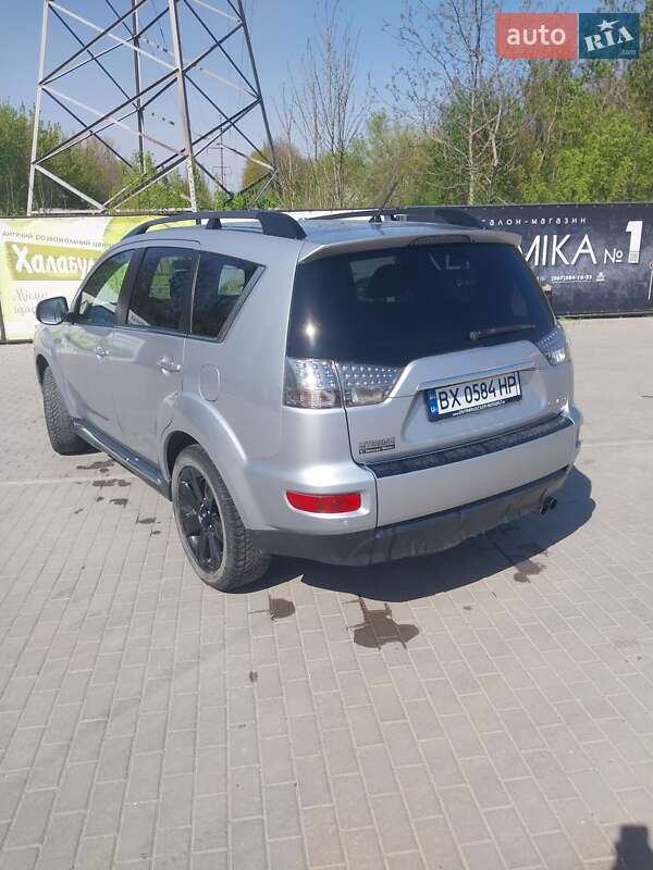 Внедорожник / Кроссовер Mitsubishi Outlander 2011 в Каменец-Подольском