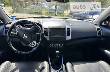 Внедорожник / Кроссовер Mitsubishi Outlander 2008 в Нежине