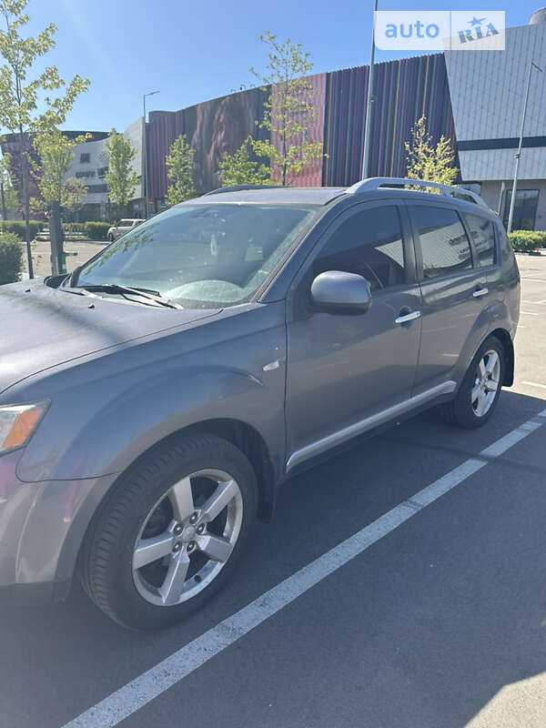 Mitsubishi Outlander 2008