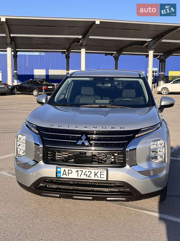 Позашляховик / Кросовер Mitsubishi Outlander 2021 в Запоріжжі