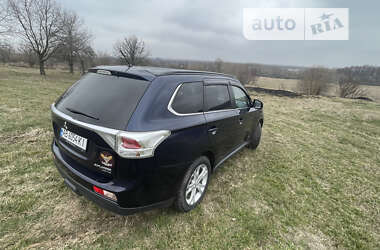 Внедорожник / Кроссовер Mitsubishi Outlander 2013 в Гайсине