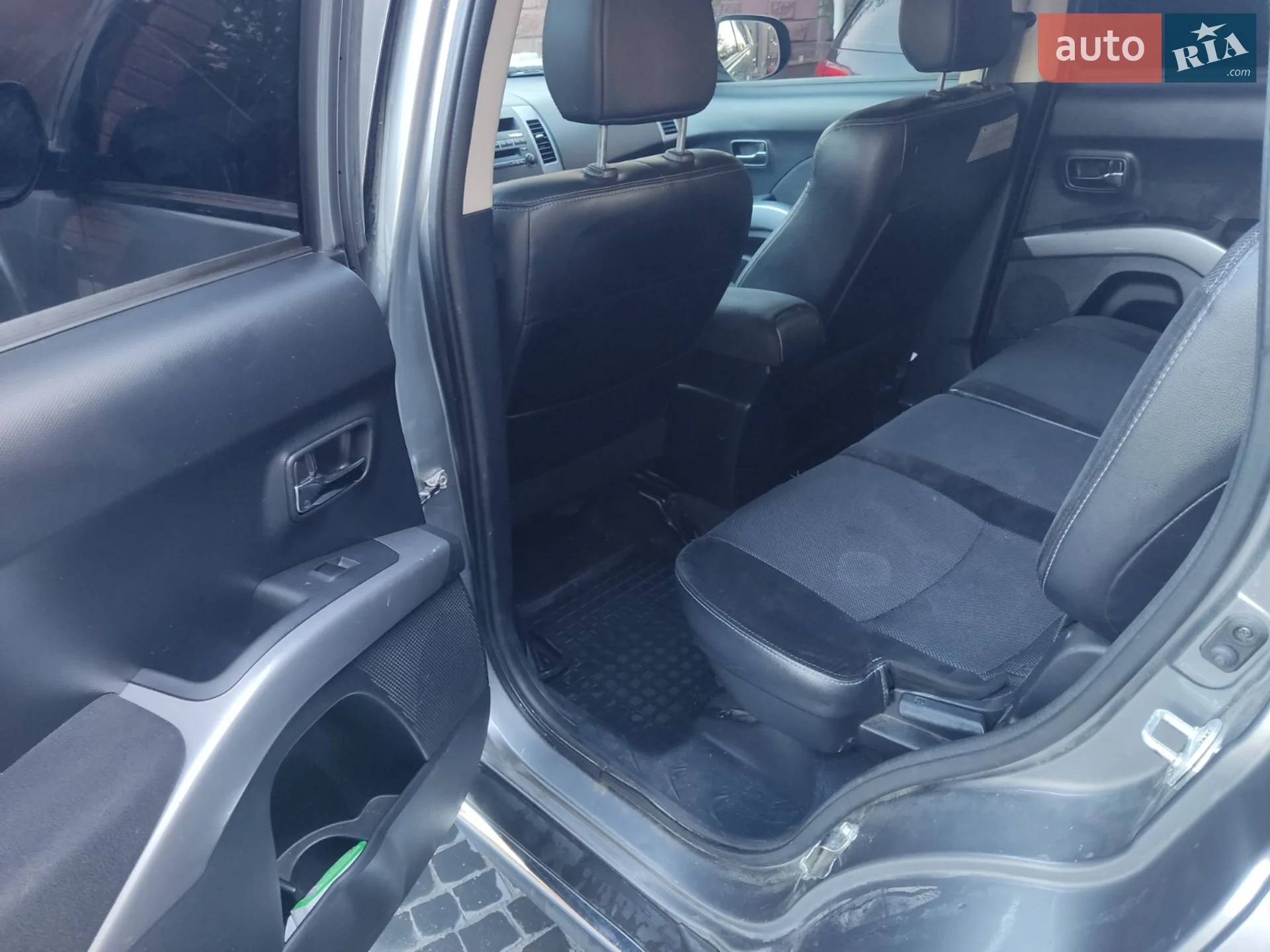 2012 Mitsubishi Outlander - мініатюра 14