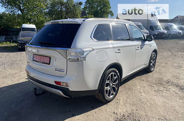 Позашляховик / Кросовер Mitsubishi Outlander 2015 в Дубні