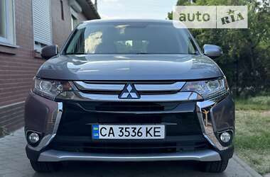 Позашляховик / Кросовер Mitsubishi Outlander 2015 в Черкасах