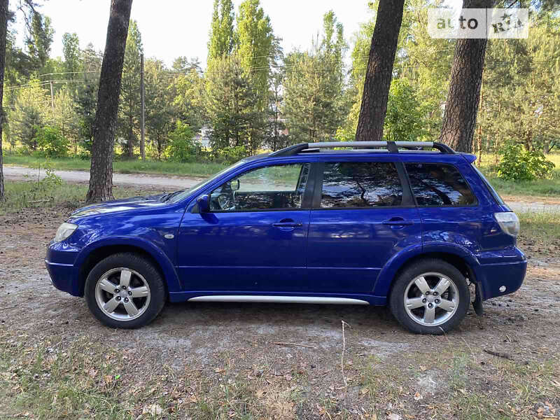 Позашляховик / Кросовер Mitsubishi Outlander 2005 в Охтирці