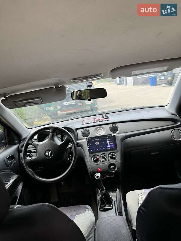 Внедорожник / Кроссовер Mitsubishi Outlander 2008 в Черновцах