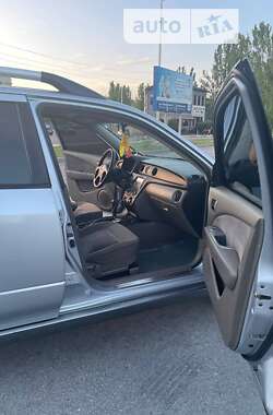 Внедорожник / Кроссовер Mitsubishi Outlander 2004 в Запорожье