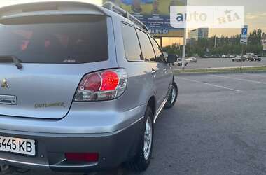 Внедорожник / Кроссовер Mitsubishi Outlander 2004 в Запорожье