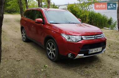 Внедорожник / Кроссовер Mitsubishi Outlander 2014 в Кривом Роге