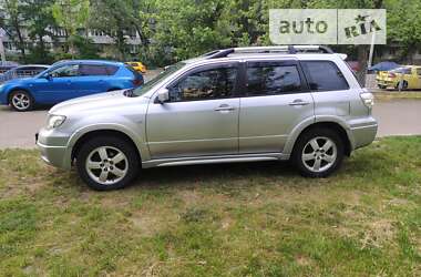 Позашляховик / Кросовер Mitsubishi Outlander 2007 в Києві