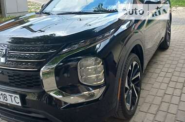 Позашляховик / Кросовер Mitsubishi Outlander 2022 в Львові