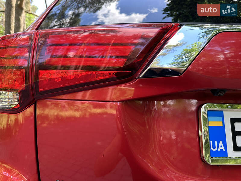 Внедорожник / Кроссовер Mitsubishi Outlander 2018 в Львове