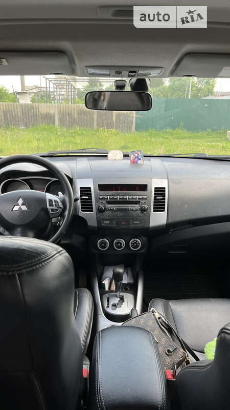 Внедорожник / Кроссовер Mitsubishi Outlander 2008 в Владимире фото 10 Внедорожник / Кроссовер Mitsubishi Outlander 2008 в Владимире