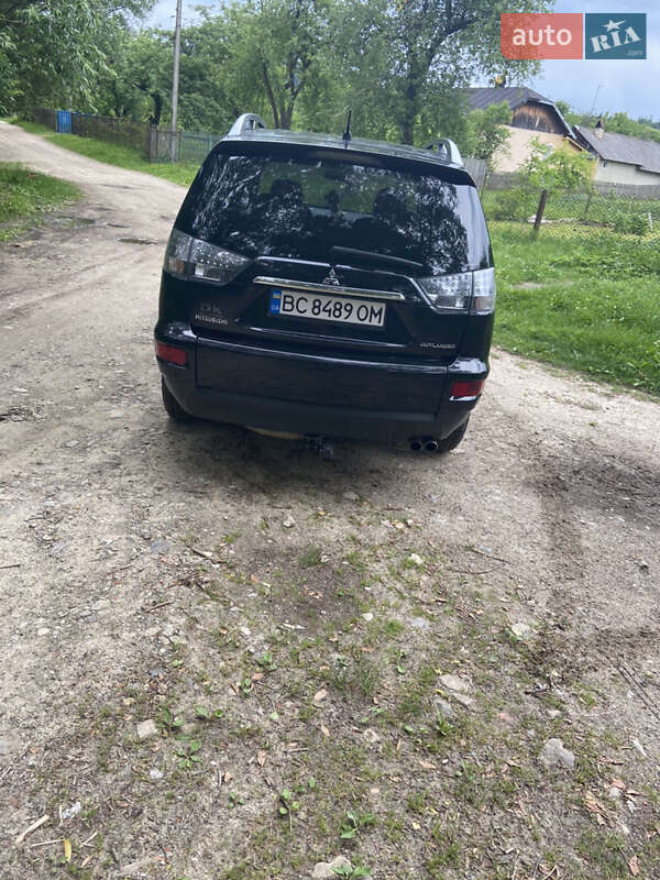 Позашляховик / Кросовер Mitsubishi Outlander 2010 в Старому Самборі