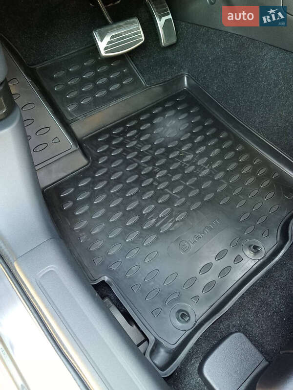 Позашляховик / Кросовер Mitsubishi Outlander 2021 в Івано-Франківську