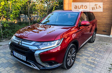 Внедорожник / Кроссовер Mitsubishi Outlander 2023 в Черновцах