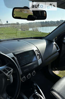 Позашляховик / Кросовер Mitsubishi Outlander 2011 в Луцьку