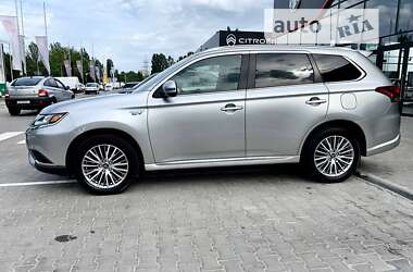 Позашляховик / Кросовер Mitsubishi Outlander 2019 в Одесі