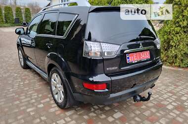 Внедорожник / Кроссовер Mitsubishi Outlander 2010 в Золочеве