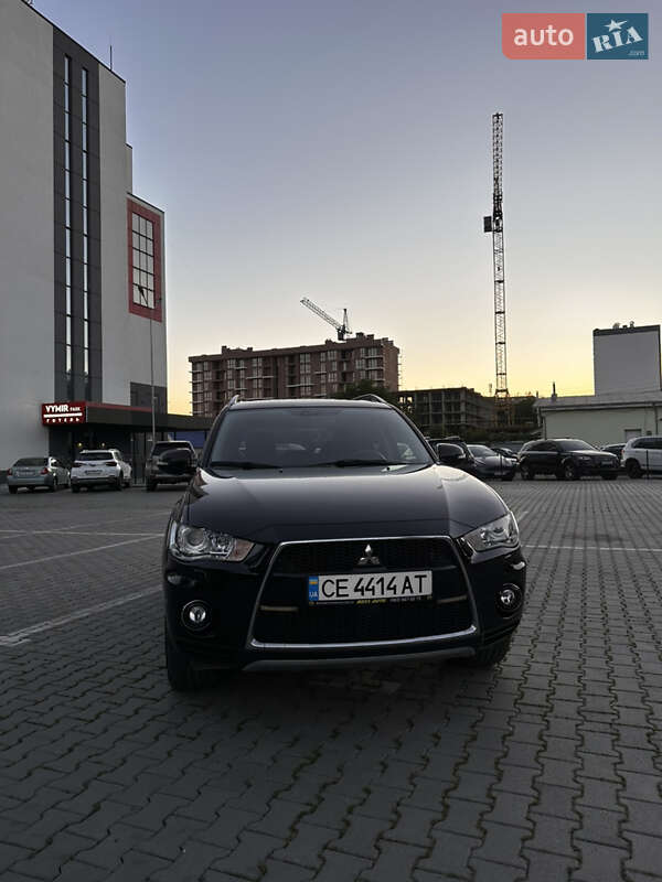 Позашляховик / Кросовер Mitsubishi Outlander 2010 в Чернівцях