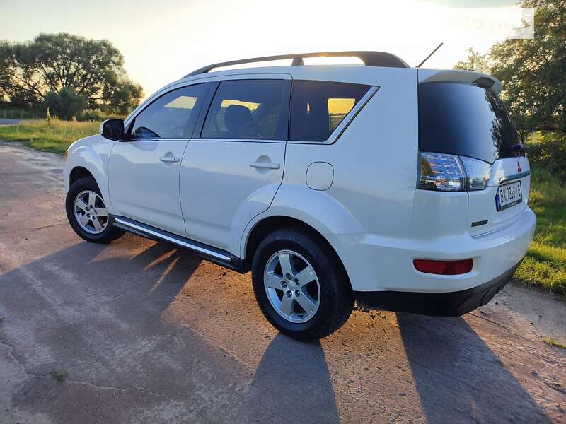 Внедорожник / Кроссовер Mitsubishi Outlander 2012 в Нежине