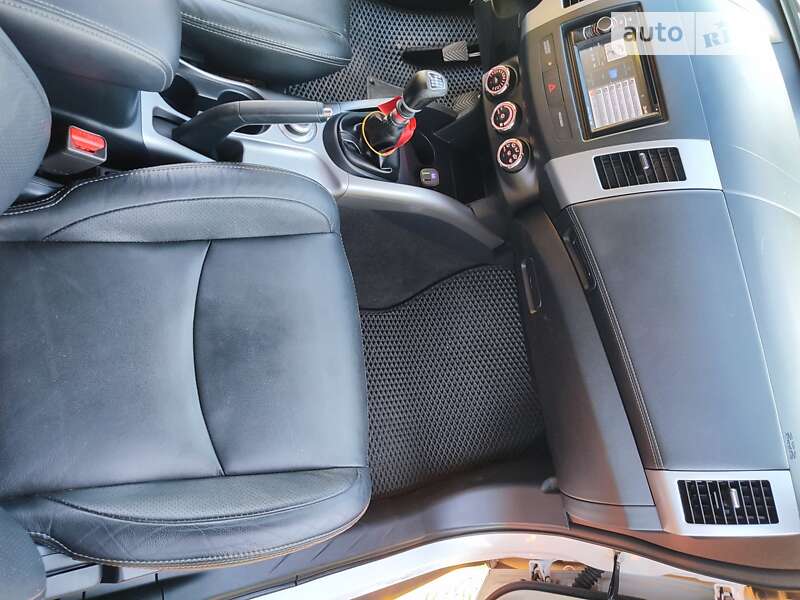 Внедорожник / Кроссовер Mitsubishi Outlander 2012 в Нежине