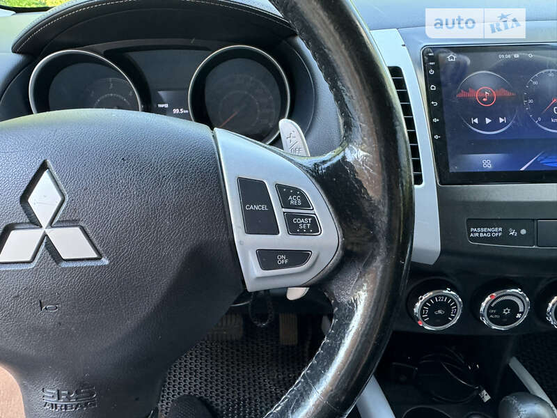 Внедорожник / Кроссовер Mitsubishi Outlander 2011 в Полтаве