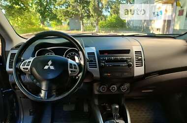 Внедорожник / Кроссовер Mitsubishi Outlander 2010 в Полтаве