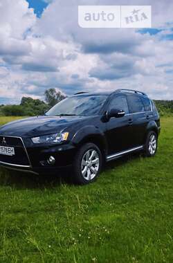 Позашляховик / Кросовер Mitsubishi Outlander 2011 в Шостці