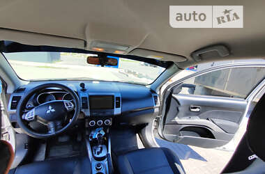 Внедорожник / Кроссовер Mitsubishi Outlander 2007 в Киеве