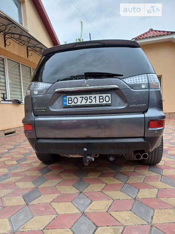 Внедорожник / Кроссовер Mitsubishi Outlander 2010 в Тернополе