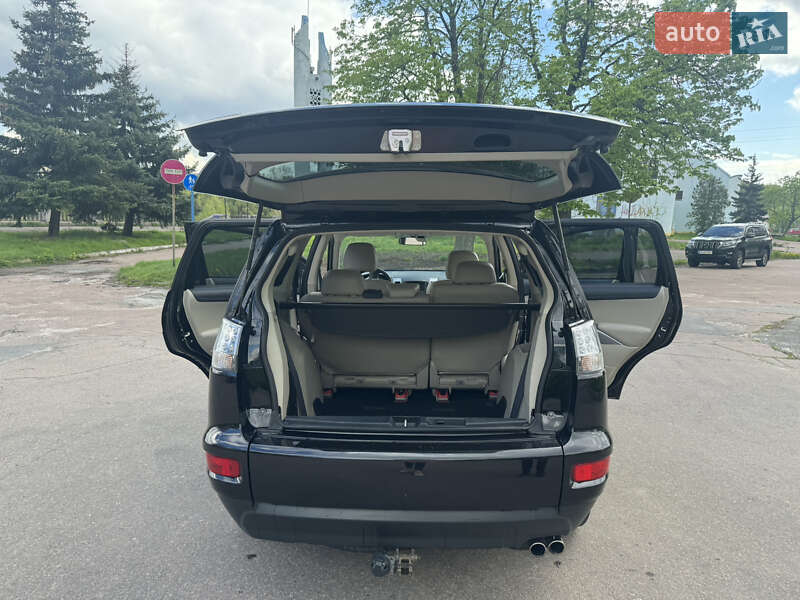 Внедорожник / Кроссовер Mitsubishi Outlander 2012 в Чернигове