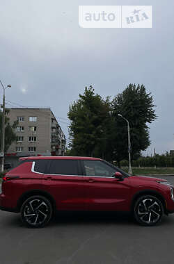 Внедорожник / Кроссовер Mitsubishi Outlander 2022 в Днепре