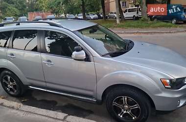 Внедорожник / Кроссовер Mitsubishi Outlander 2012 в Львове