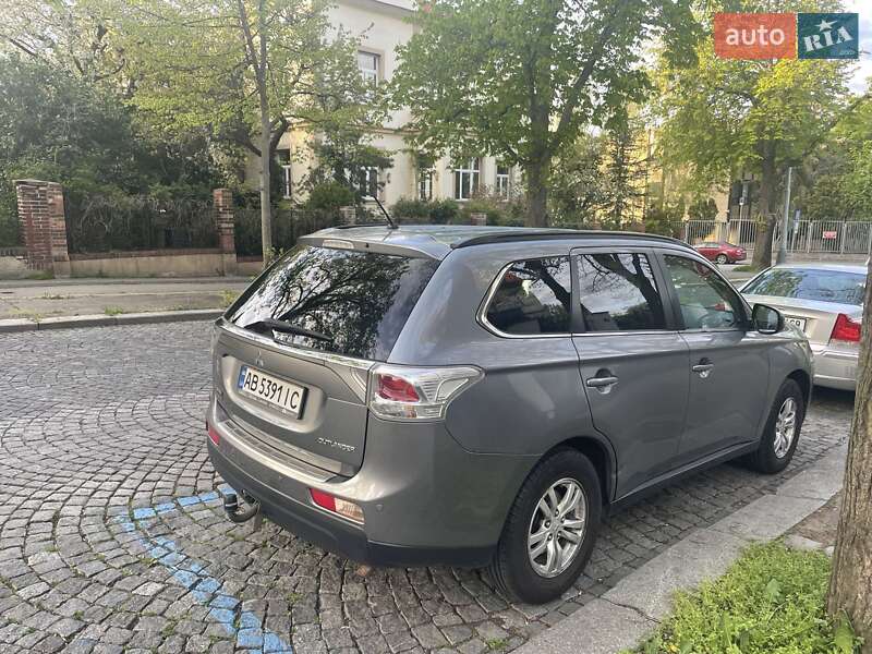 Позашляховик / Кросовер Mitsubishi Outlander 2012 в Ужгороді фото 3 Позашляховик / Кросовер Mitsubishi Outlander 2012 в Ужгороді