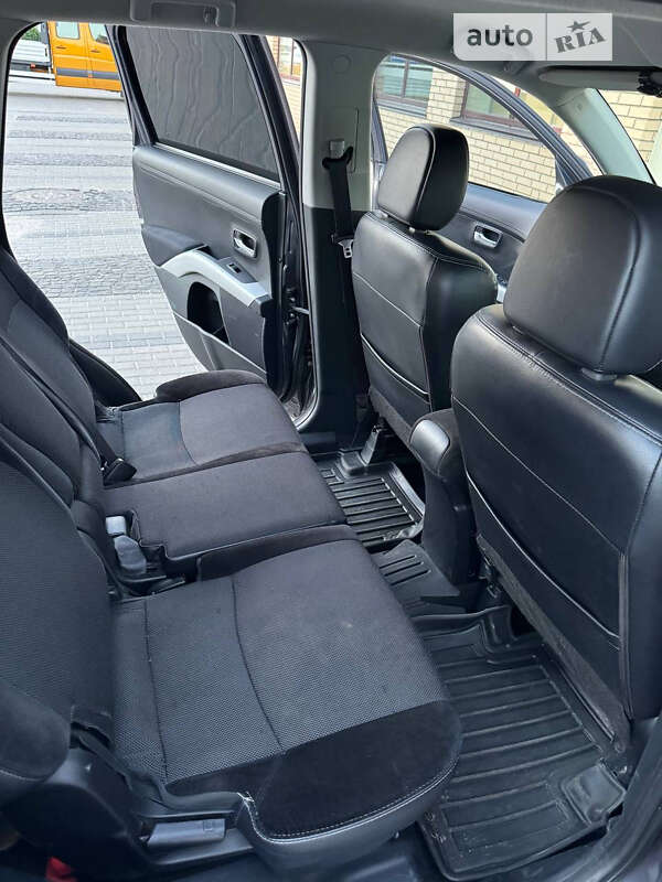 Внедорожник / Кроссовер Mitsubishi Outlander 2011 в Дубно