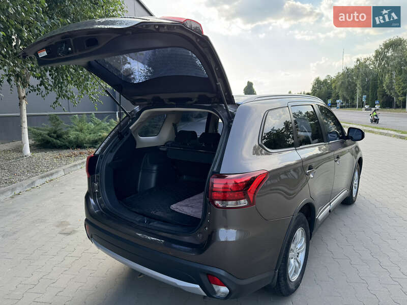 Внедорожник / Кроссовер Mitsubishi Outlander 2016 в Белой Церкви фото 11 Внедорожник / Кроссовер Mitsubishi Outlander 2016 в Белой Церкви