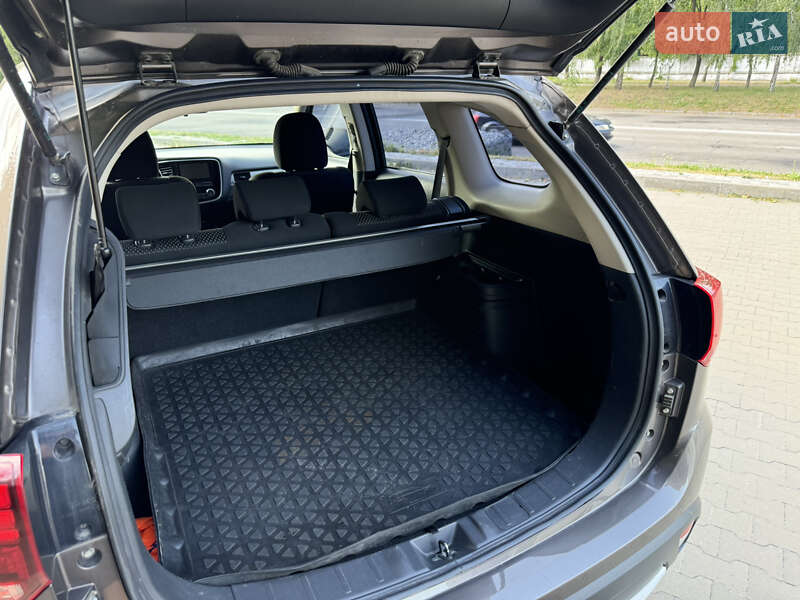 Внедорожник / Кроссовер Mitsubishi Outlander 2016 в Белой Церкви фото 28 Внедорожник / Кроссовер Mitsubishi Outlander 2016 в Белой Церкви