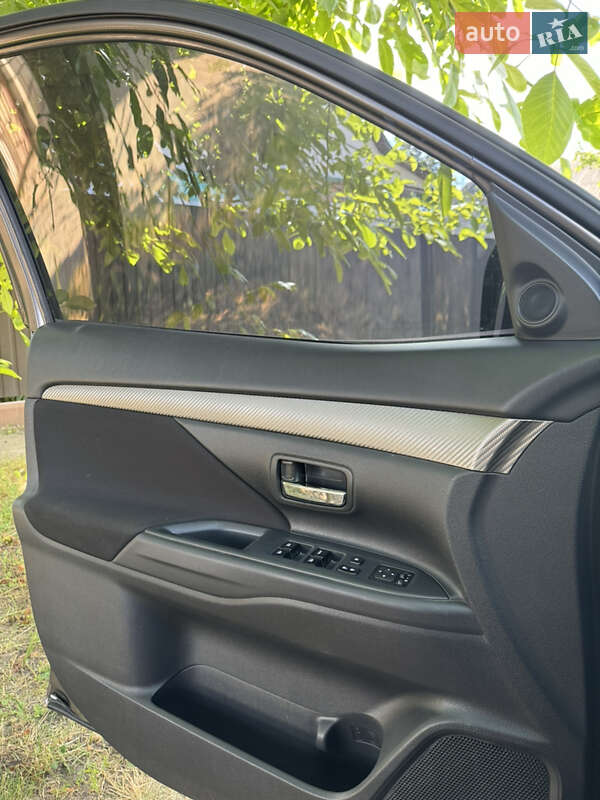 Внедорожник / Кроссовер Mitsubishi Outlander 2016 в Белой Церкви фото 35 Внедорожник / Кроссовер Mitsubishi Outlander 2016 в Белой Церкви